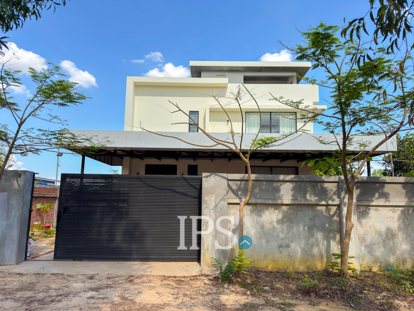 3 Bedroom Villa For Sale - Svay Dangkum, Siem Reap