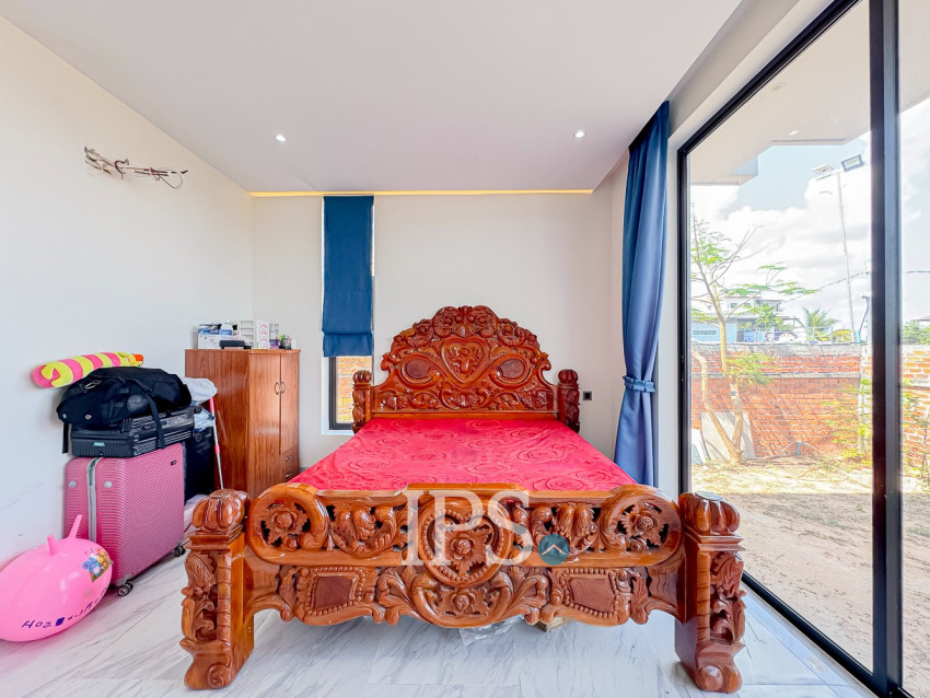 3 Bedroom Villa For Sale - Svay Dangkum, Siem Reap