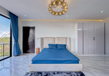 3 Bedroom Villa For Sale - Svay Dangkum, Siem Reap thumbnail