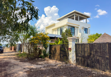 3 Bedroom Villa For Sale - Svay Dangkum, Siem Reap thumbnail
