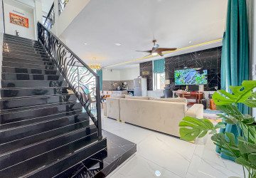 3 Bedroom Villa For Sale - Svay Dangkum, Siem Reap thumbnail