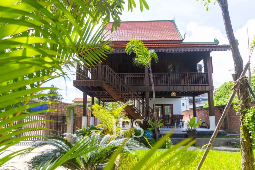 2 Bedroom Wooden House For Rent - Sala Kamreuk, Siem Reap