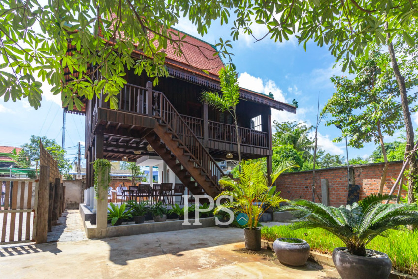 2 Bedroom Wooden House For Rent - Sala Kamreuk, Siem Reap