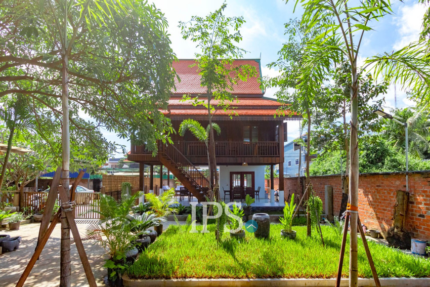 2 Bedroom Wooden House For Rent - Sala Kamreuk, Siem Reap