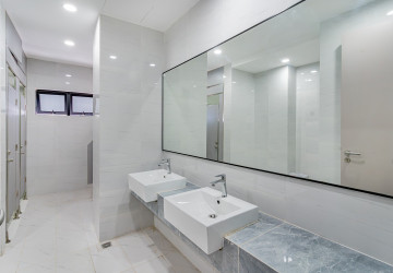 61 Sqm Office Space For Rent - BKK1, Phnom Penh thumbnail