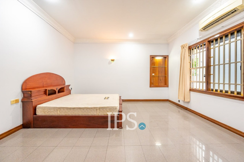 5 Bedroom Commercial Villa For Rent - Tonle Bassac, Phnom Penh