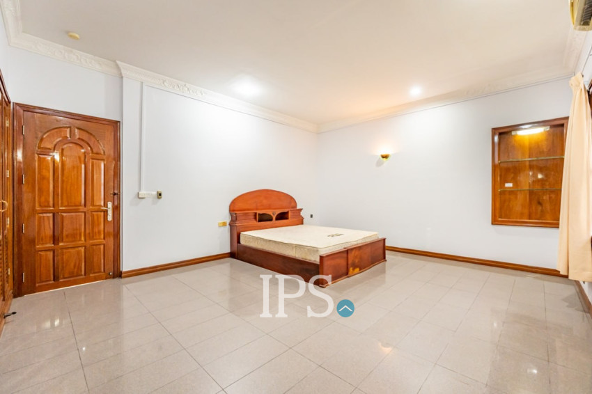 5 Bedroom Commercial Villa For Rent - Tonle Bassac, Phnom Penh