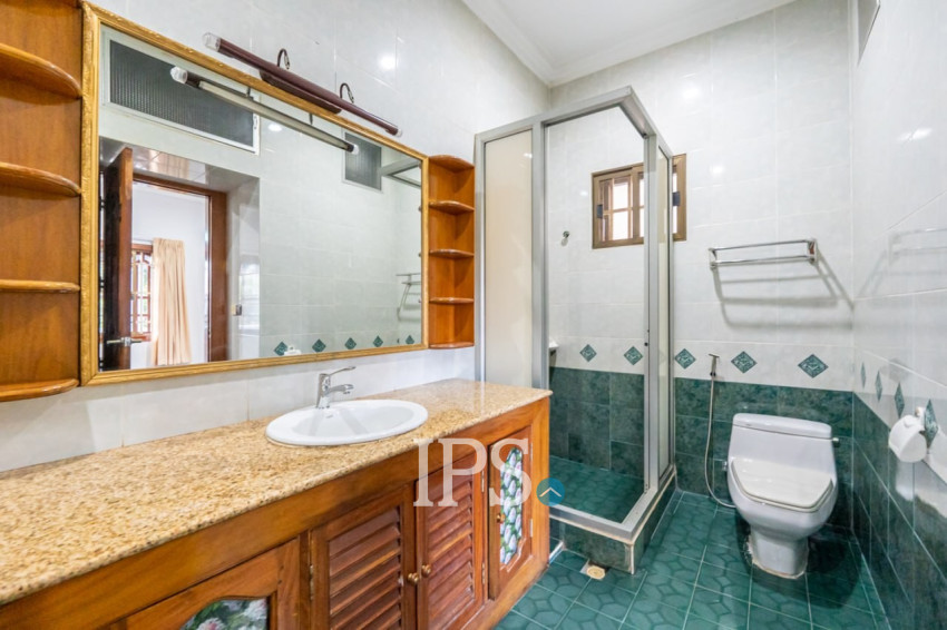 5 Bedroom Commercial Villa For Rent - Tonle Bassac, Phnom Penh