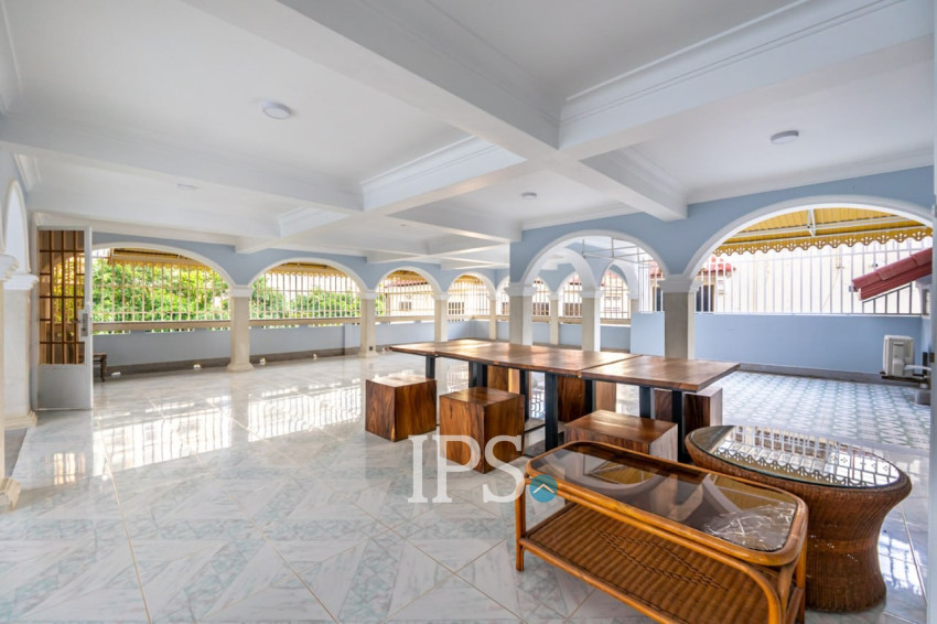5 Bedroom Commercial Villa For Rent - Tonle Bassac, Phnom Penh