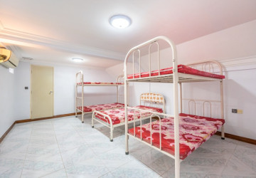 5 Bedroom Commercial Villa For Rent - Tonle Bassac, Phnom Penh thumbnail