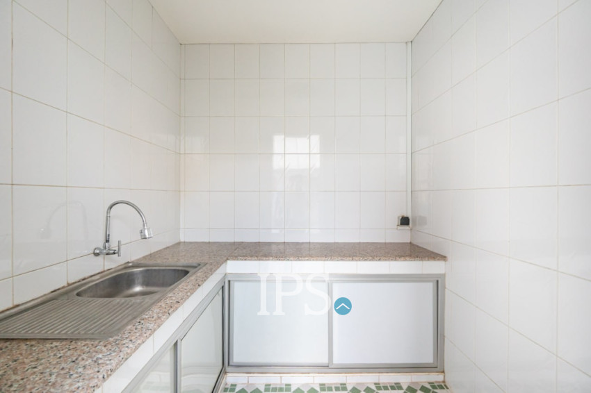 5 Bedroom Commercial Villa For Rent - Tonle Bassac, Phnom Penh