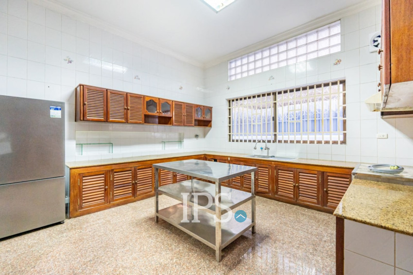 5 Bedroom Commercial Villa For Rent - Tonle Bassac, Phnom Penh