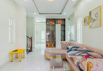 3 Bedroom Villa For Sale - Prek Eng, Phnom Penh thumbnail