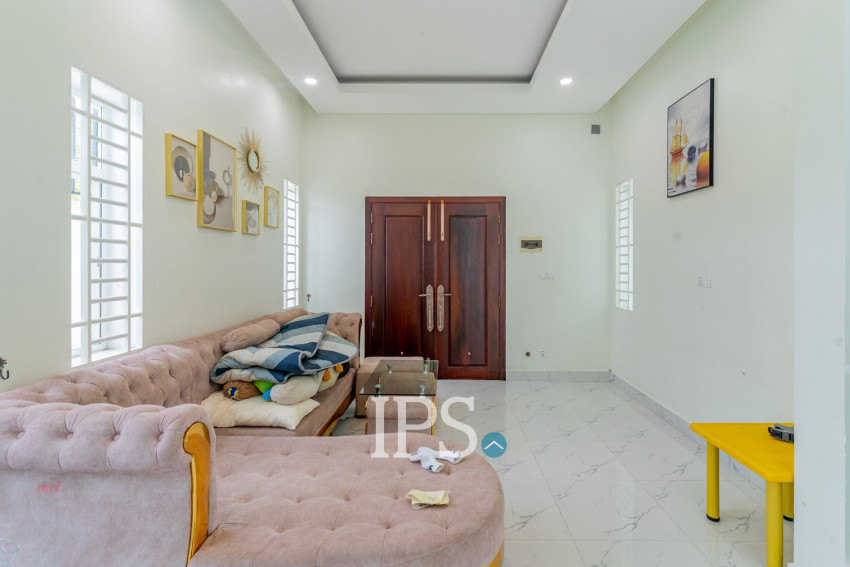 3 Bedroom Villa For Sale - Prek Eng, Phnom Penh