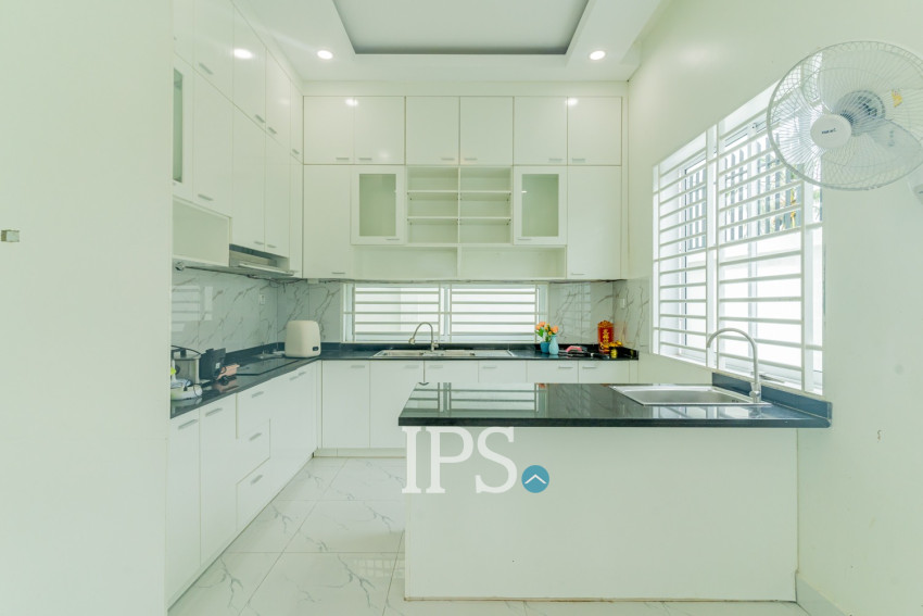 3 Bedroom Villa For Sale - Prek Eng, Phnom Penh