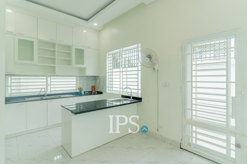 3 Bedroom Villa For Sale - Prek Eng, Phnom Penh