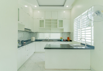 3 Bedroom Villa For Sale - Prek Eng, Phnom Penh thumbnail