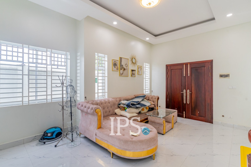 3 Bedroom Villa For Sale - Prek Eng, Phnom Penh