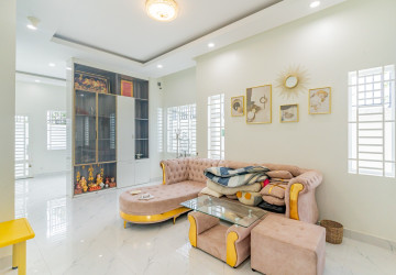3 Bedroom Villa For Sale - Prek Eng, Phnom Penh thumbnail