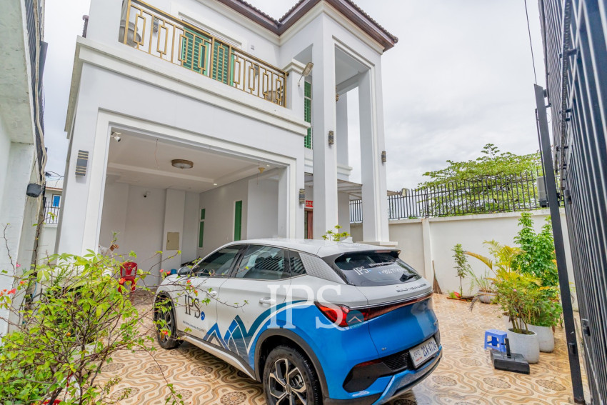 3 Bedroom Villa For Sale - Prek Eng, Phnom Penh
