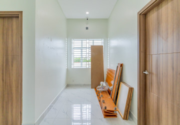 3 Bedroom Villa For Sale - Prek Eng, Phnom Penh thumbnail