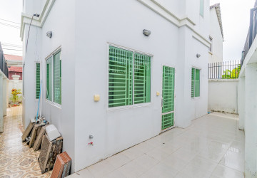 3 Bedroom Villa For Sale - Prek Eng, Phnom Penh thumbnail