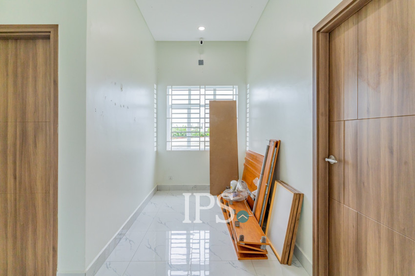3 Bedroom Villa For Sale - Prek Eng, Phnom Penh
