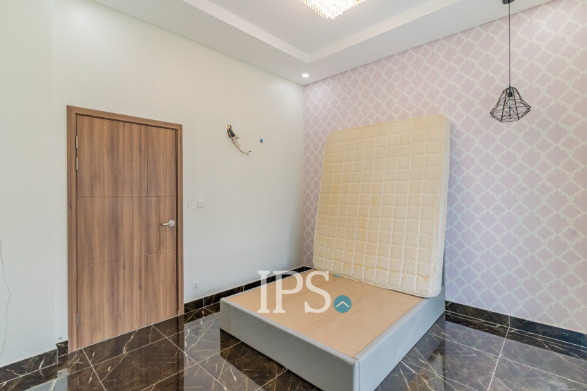 3 Bedroom Villa For Sale - Prek Eng, Phnom Penh