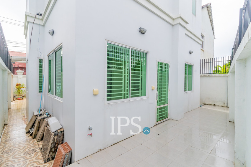 3 Bedroom Villa For Sale - Prek Eng, Phnom Penh