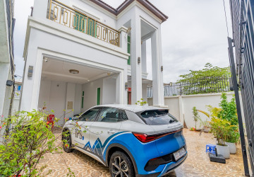 3 Bedroom Villa For Sale - Prek Eng, Phnom Penh thumbnail