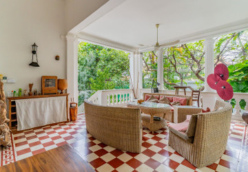 3 Bedroom Villa For Sale - Chakto Mukh, Phnom Penh thumbnail
