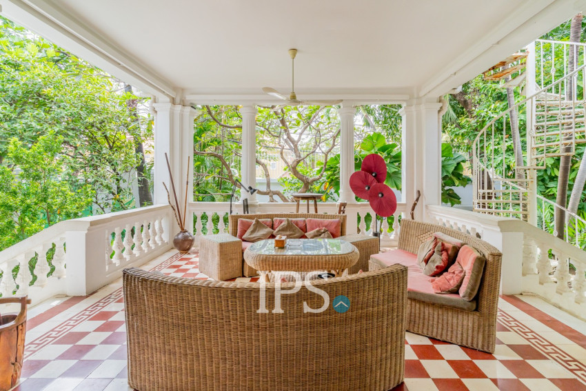 3 Bedroom Villa For Sale - Chakto Mukh, Phnom Penh