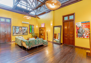 3 Bedroom Villa For Sale - Chakto Mukh, Phnom Penh thumbnail