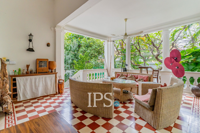 3 Bedroom Villa For Sale - Chakto Mukh, Phnom Penh
