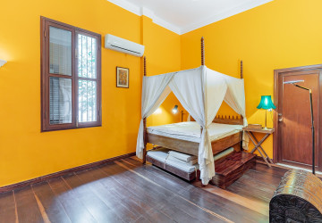 3 Bedroom Villa For Sale - Chakto Mukh, Phnom Penh thumbnail