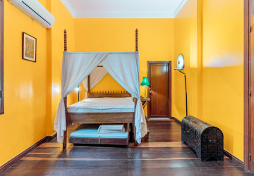 3 Bedroom Villa For Sale - Chakto Mukh, Phnom Penh thumbnail