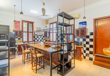 3 Bedroom Villa For Sale - Chakto Mukh, Phnom Penh thumbnail