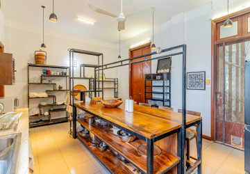 3 Bedroom Villa For Sale - Chakto Mukh, Phnom Penh thumbnail