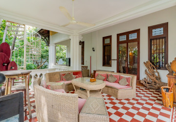 3 Bedroom Villa For Sale - Chakto Mukh, Phnom Penh thumbnail
