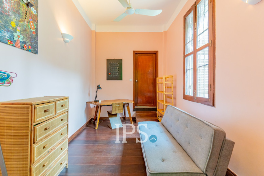 3 Bedroom Villa For Sale - Chakto Mukh, Phnom Penh