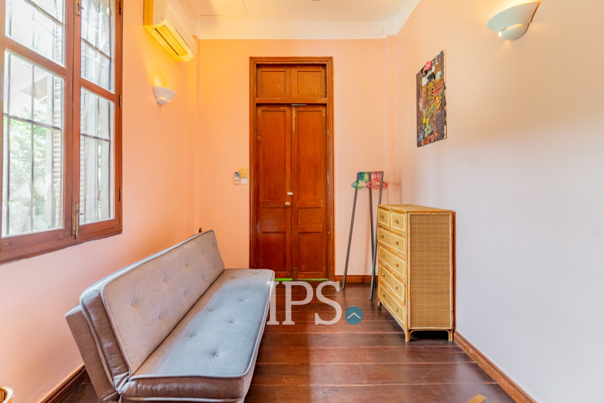 3 Bedroom Villa For Sale - Chakto Mukh, Phnom Penh