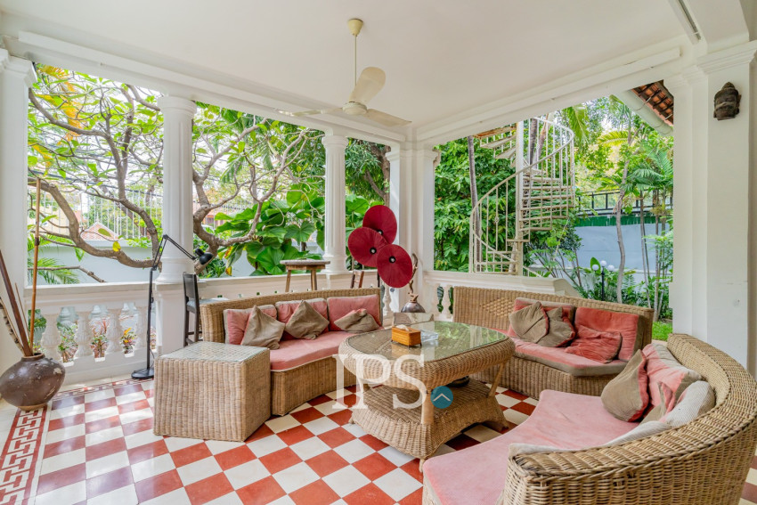 3 Bedroom Villa For Sale - Chakto Mukh, Phnom Penh