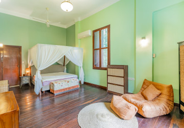 3 Bedroom Villa For Sale - Chakto Mukh, Phnom Penh thumbnail