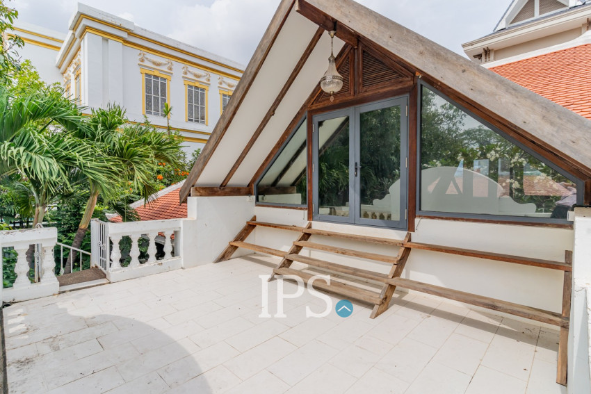 3 Bedroom Villa For Sale - Chakto Mukh, Phnom Penh