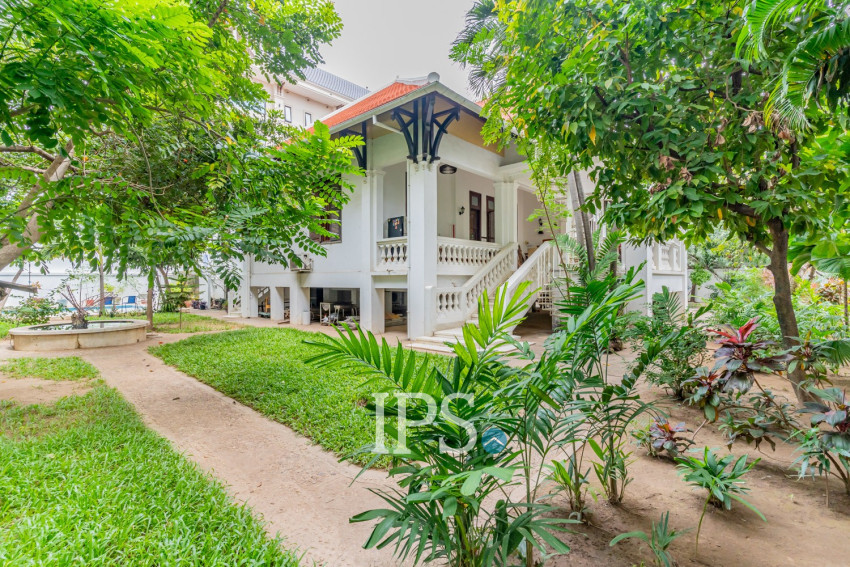3 Bedroom Villa For Sale - Chakto Mukh, Phnom Penh