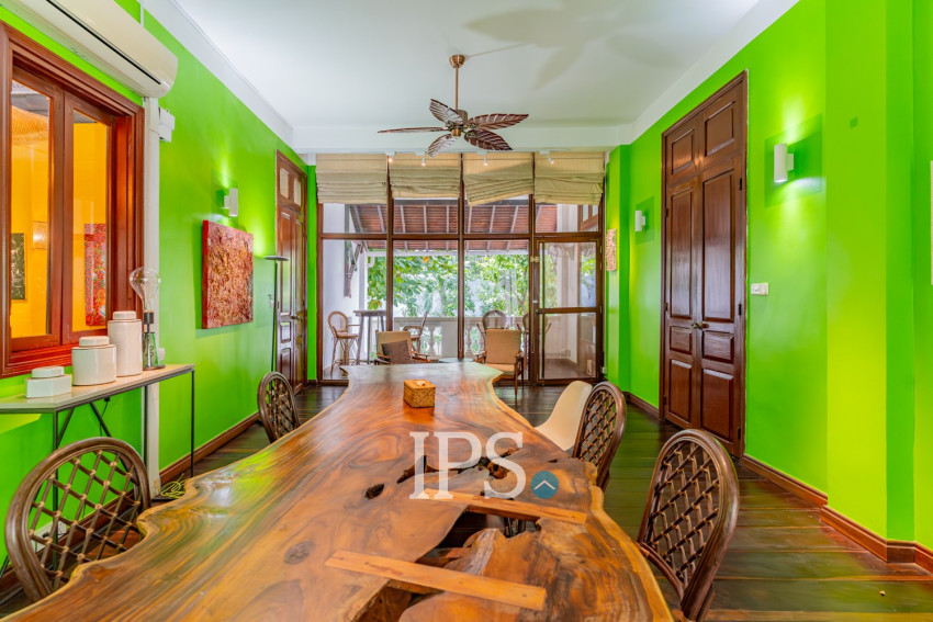 3 Bedroom Villa For Sale - Chakto Mukh, Phnom Penh