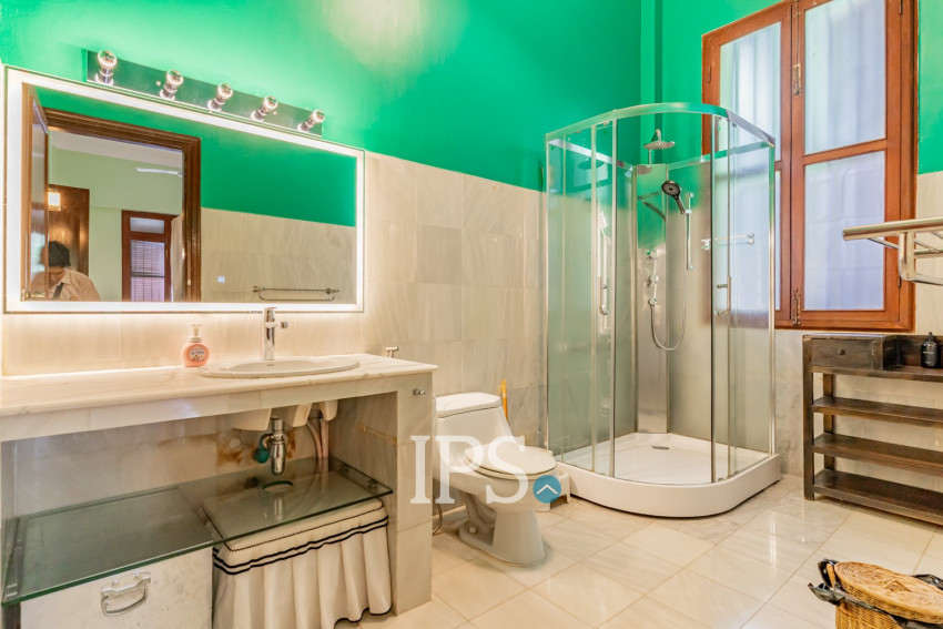 3 Bedroom Villa For Sale - Chakto Mukh, Phnom Penh