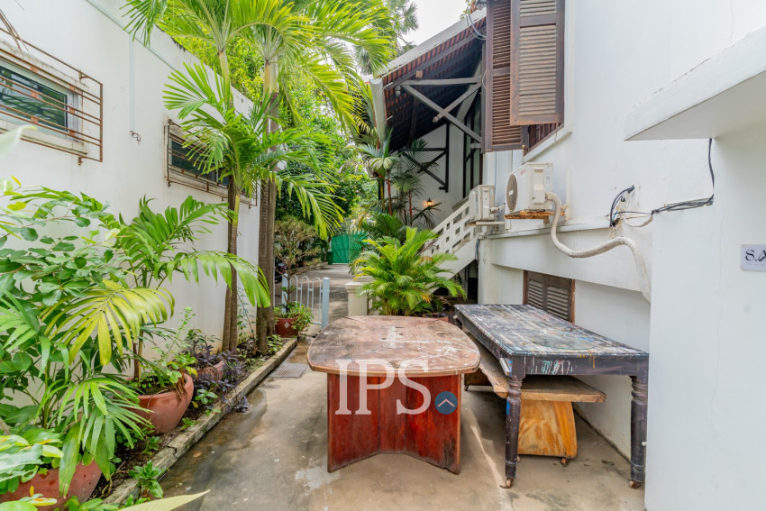 3 Bedroom Villa For Sale - Chakto Mukh, Phnom Penh