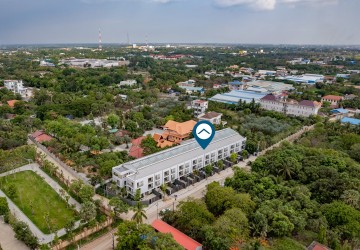 Luxury 4 Bedroom Link House For Rent - Veal Sbov, Phnom Penh thumbnail