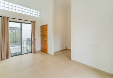 Luxury 4 Bedroom Link House For Rent - Veal Sbov, Phnom Penh thumbnail